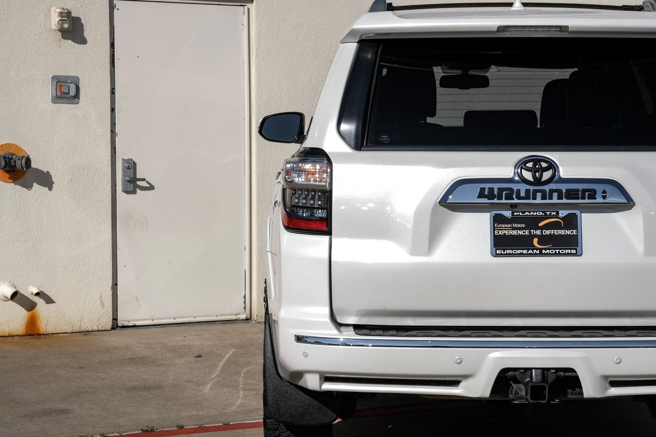 Toyota 4Runner Vehicle Main Gallery Image 47