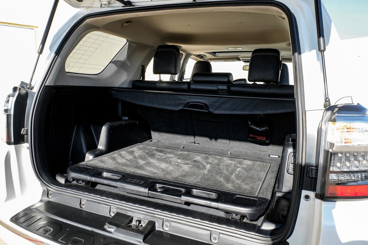 Toyota 4Runner Vehicle Main Gallery Image 48