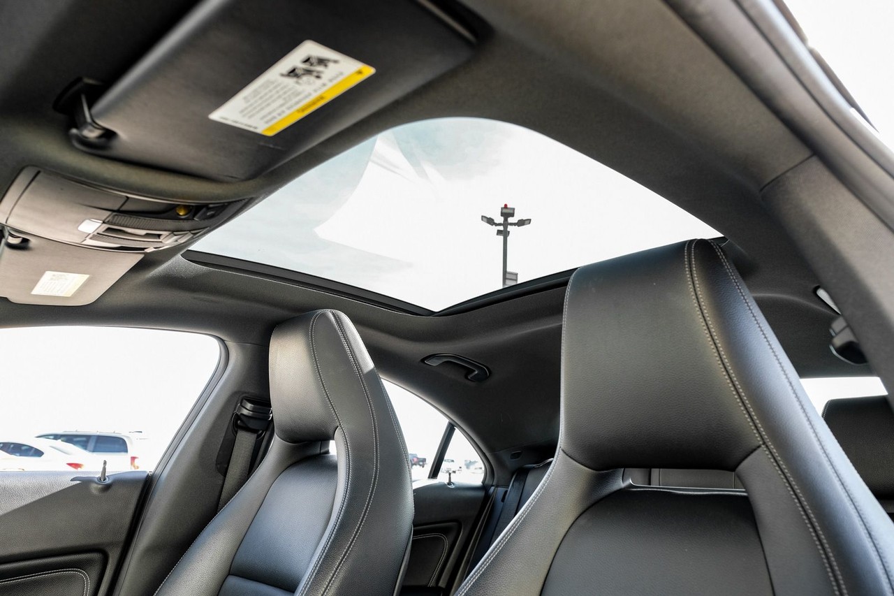 Mercedes-Benz CLA Vehicle Main Gallery Image 05