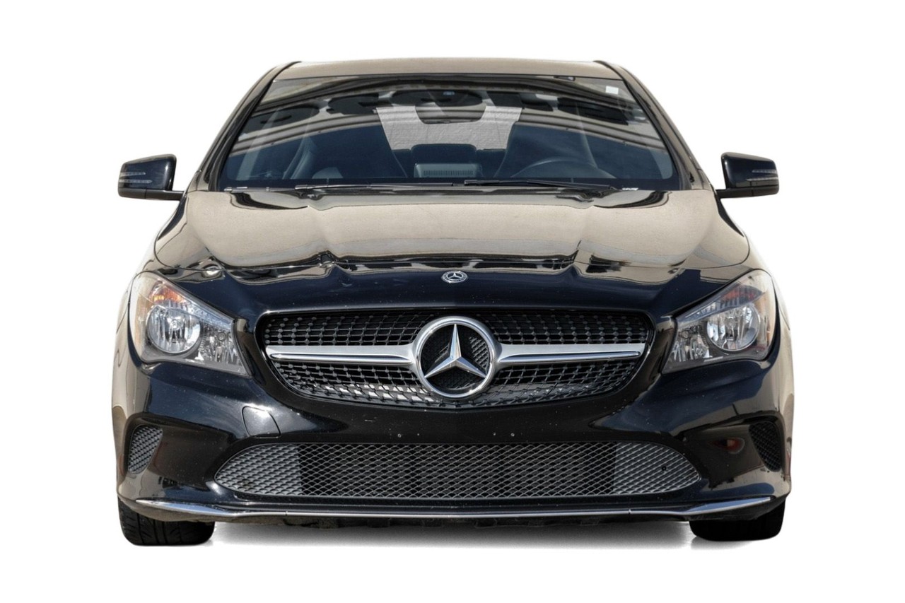 Mercedes-Benz CLA Vehicle Main Gallery Image 06