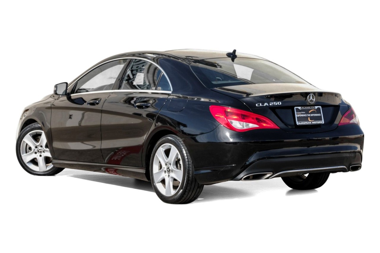 Mercedes-Benz CLA Vehicle Main Gallery Image 11