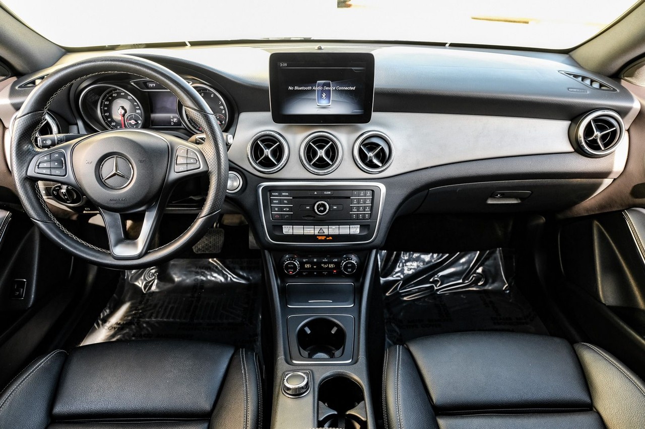 Mercedes-Benz CLA Vehicle Main Gallery Image 15