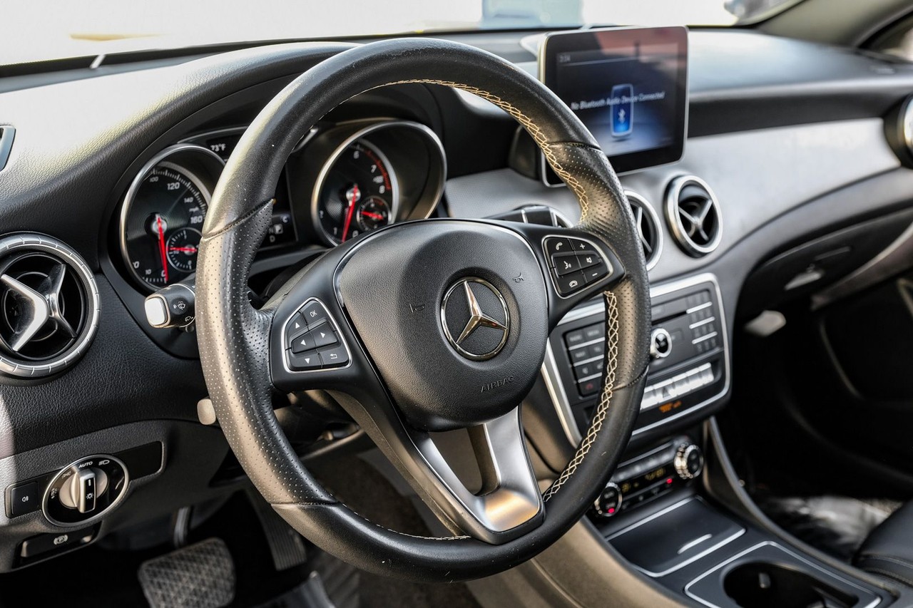 Mercedes-Benz CLA Vehicle Main Gallery Image 16
