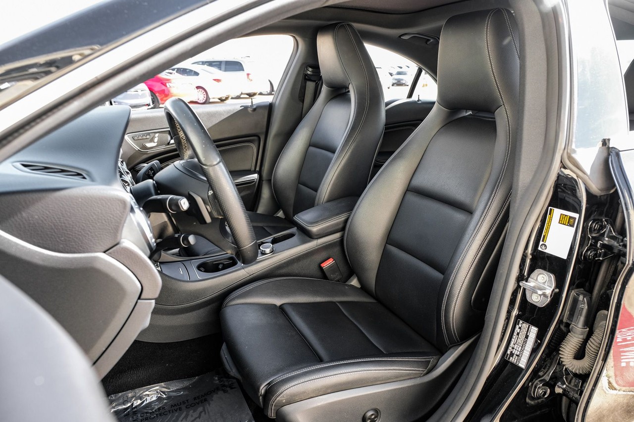 Mercedes-Benz CLA Vehicle Main Gallery Image 32