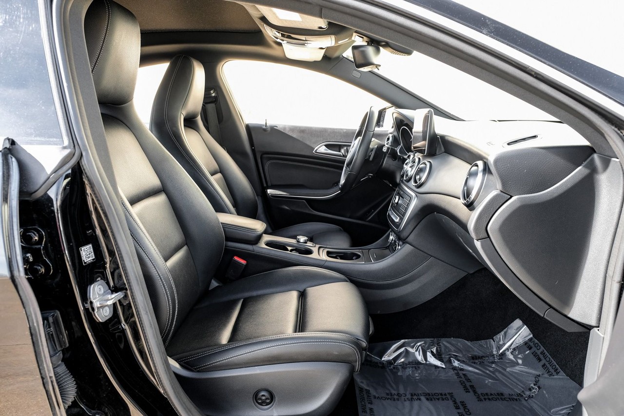 Mercedes-Benz CLA Vehicle Main Gallery Image 33