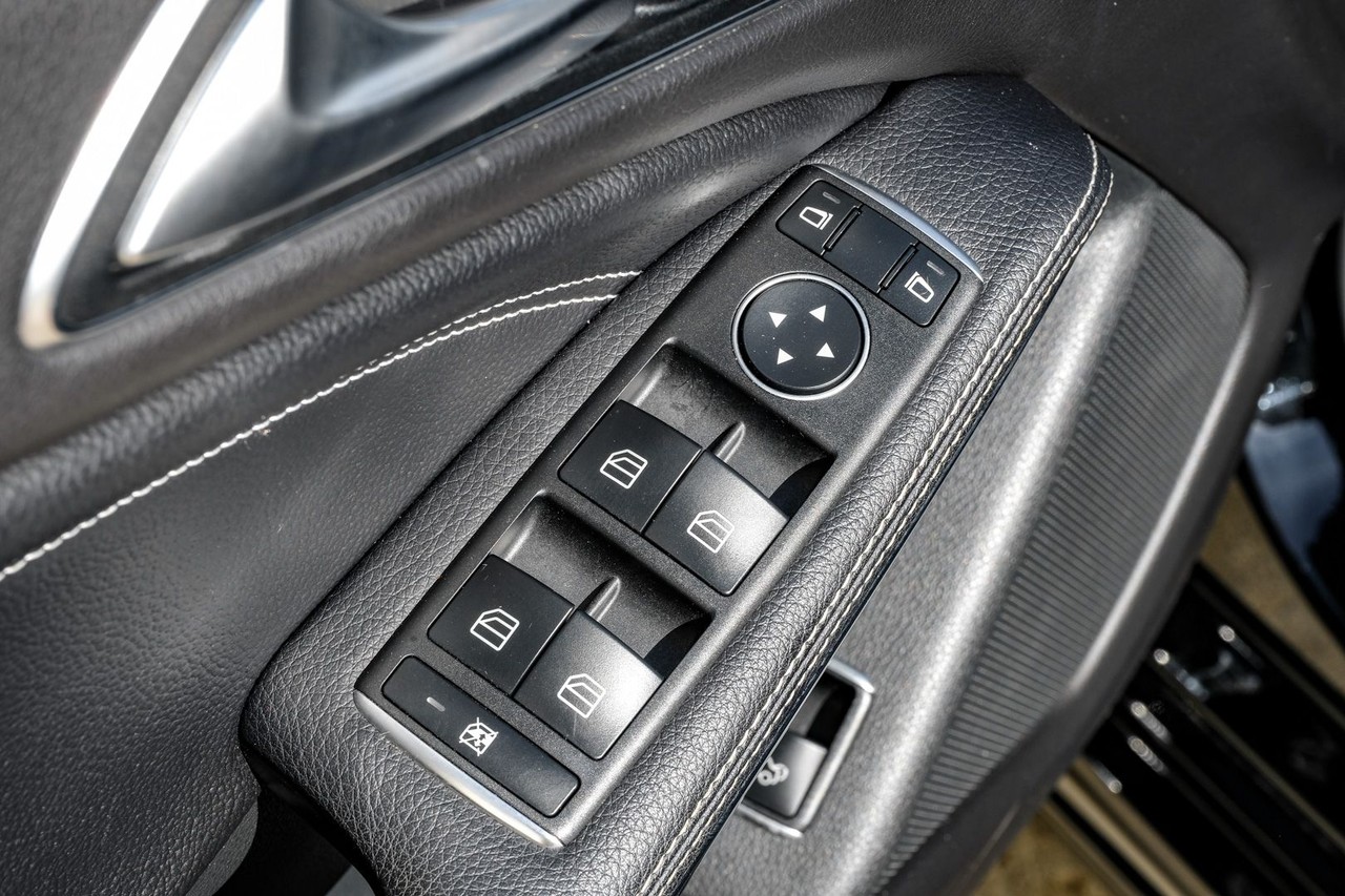 Mercedes-Benz CLA Vehicle Main Gallery Image 42