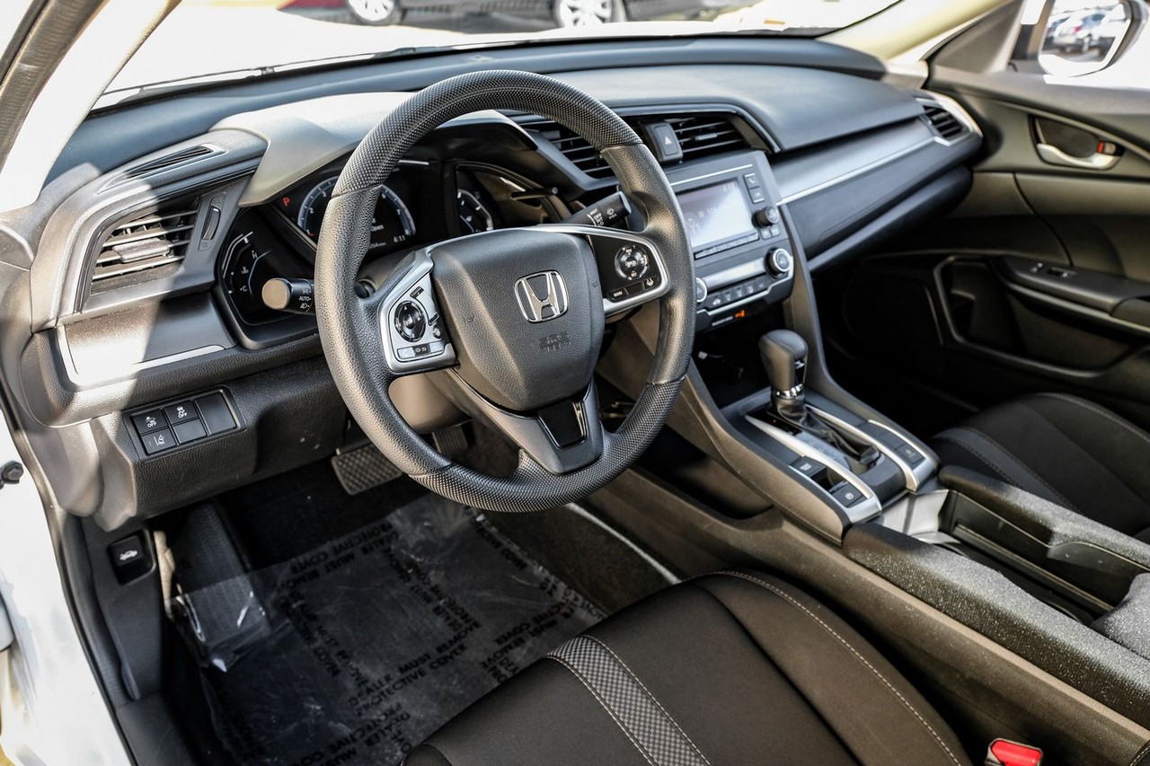 Honda Civic Sedan Vehicle Main Gallery Image 03