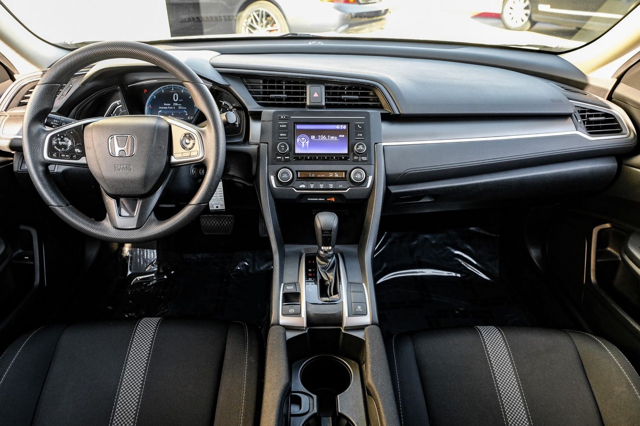 Honda Civic Sedan Vehicle Main Gallery Image 13