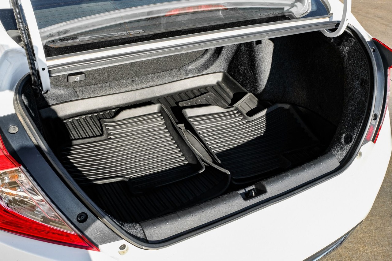 Honda Civic Sedan Vehicle Main Gallery Image 45