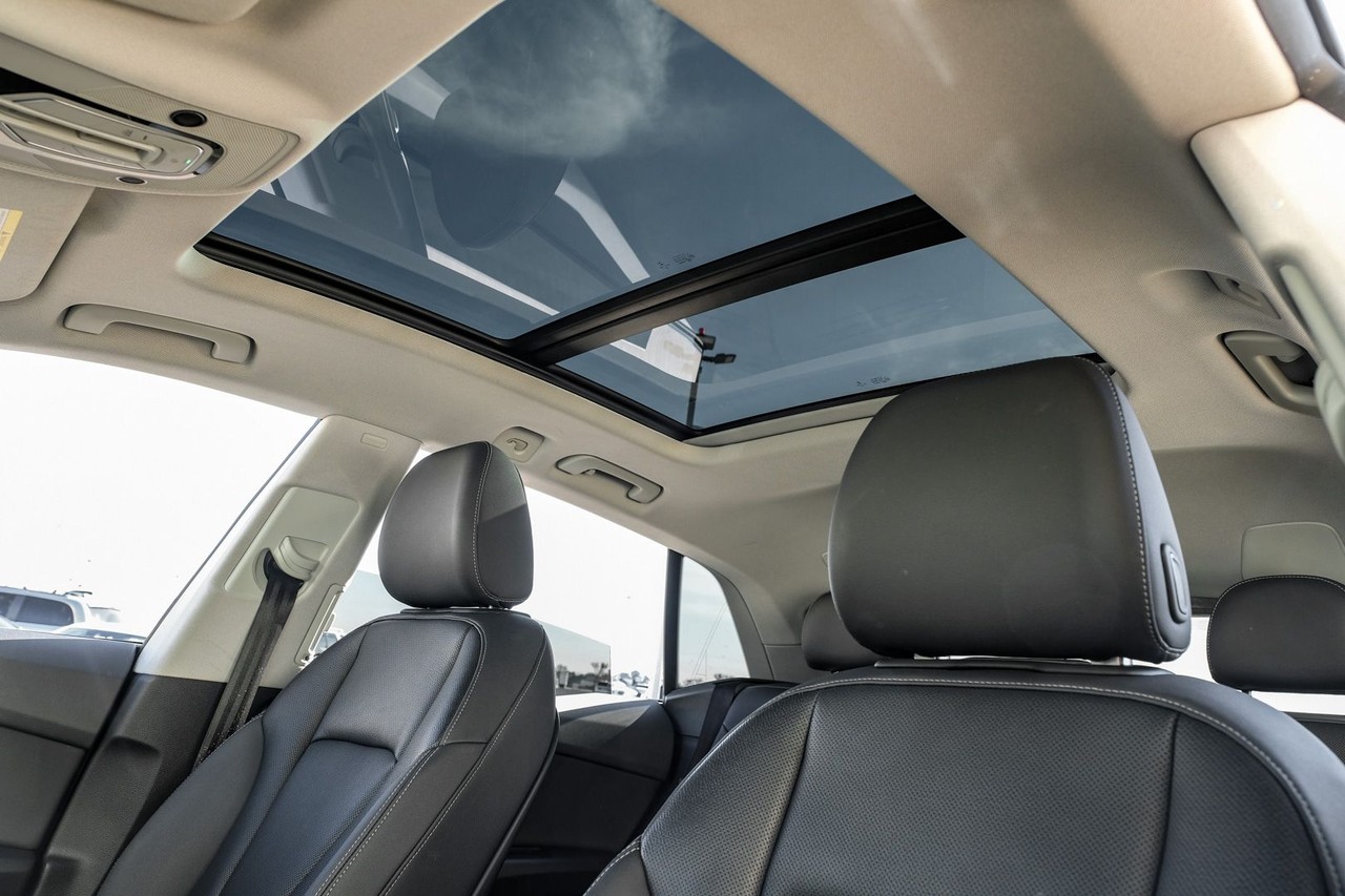 Audi Q8 Vehicle Main Gallery Image 05