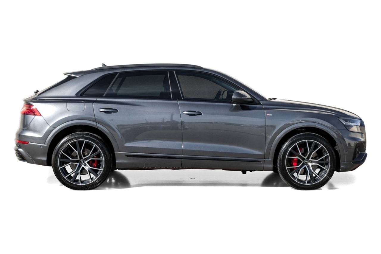 Audi Q8 Vehicle Main Gallery Image 08