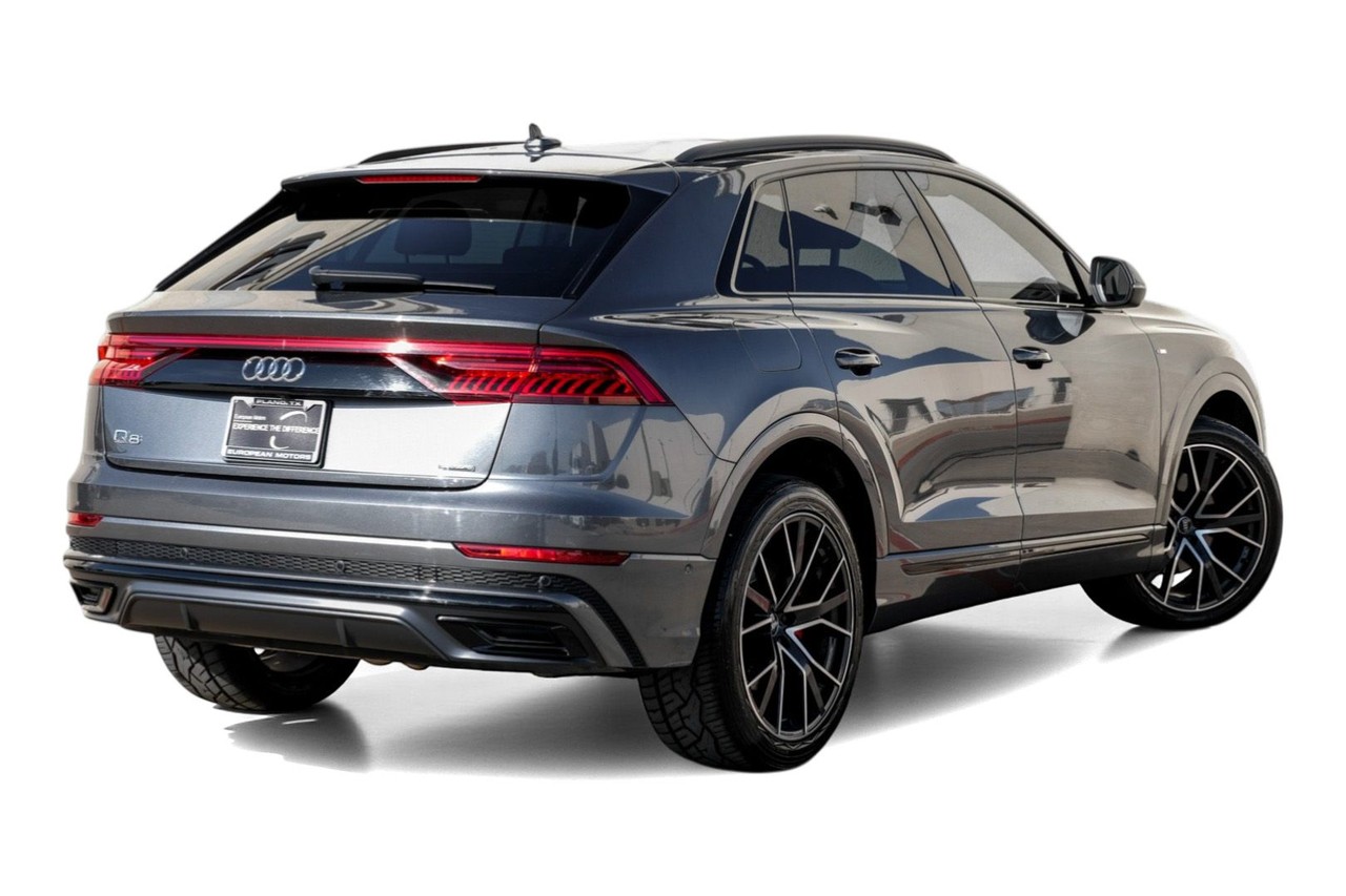 Audi Q8 Vehicle Main Gallery Image 09