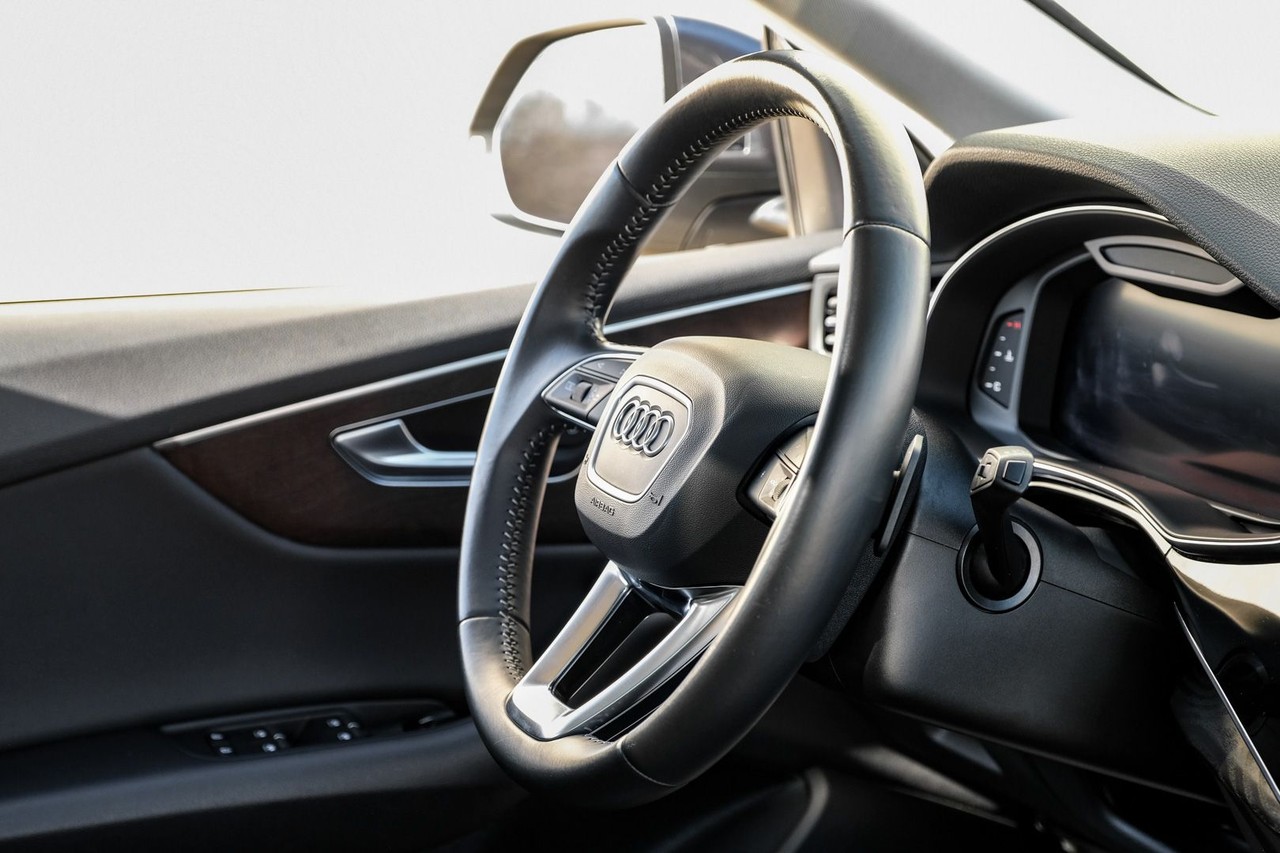 Audi Q8 Vehicle Main Gallery Image 14