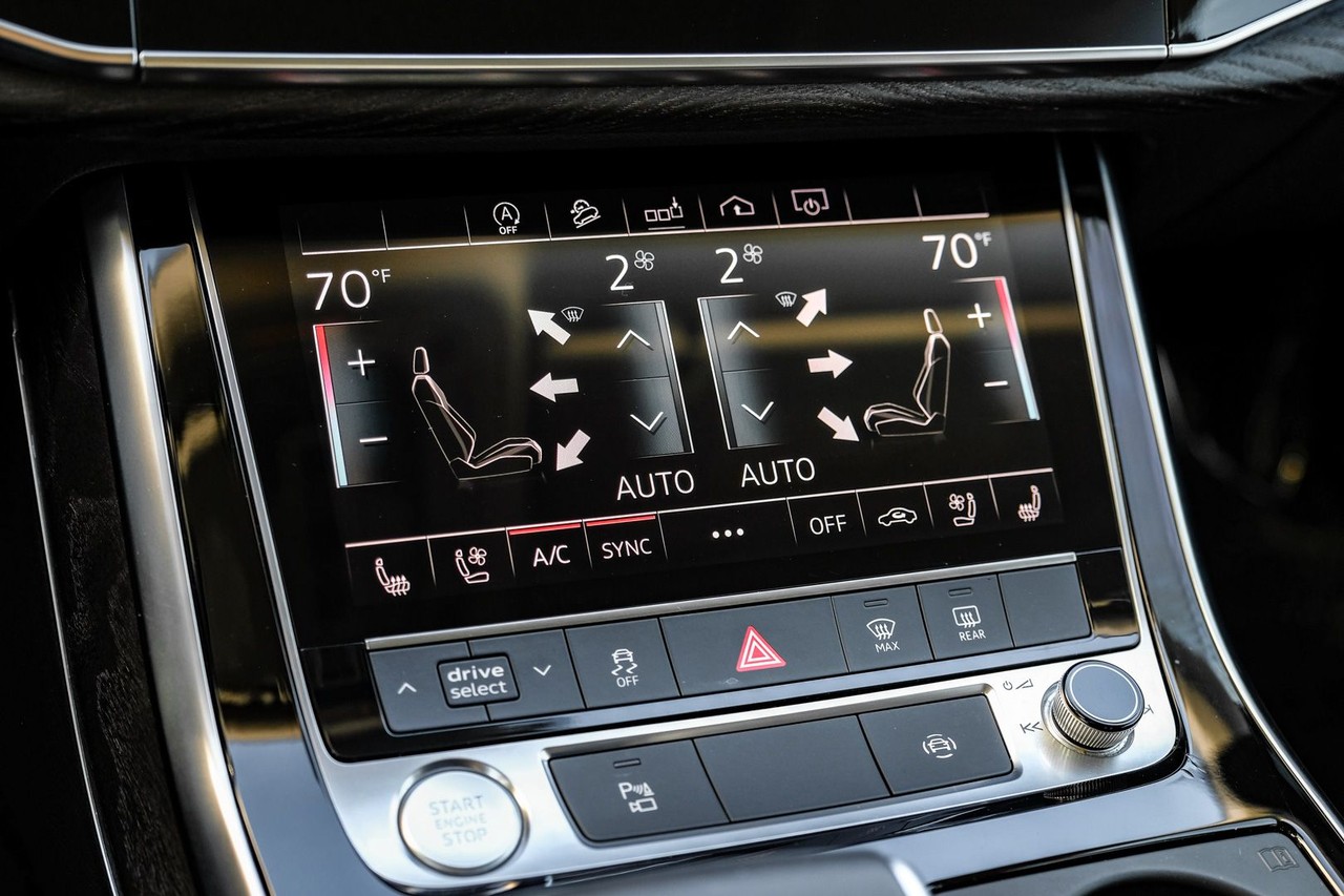 Audi Q8 Vehicle Main Gallery Image 23