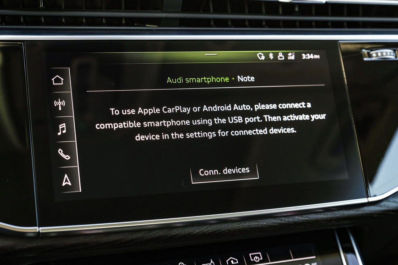 Audi Q8 Vehicle Main Gallery Image 24