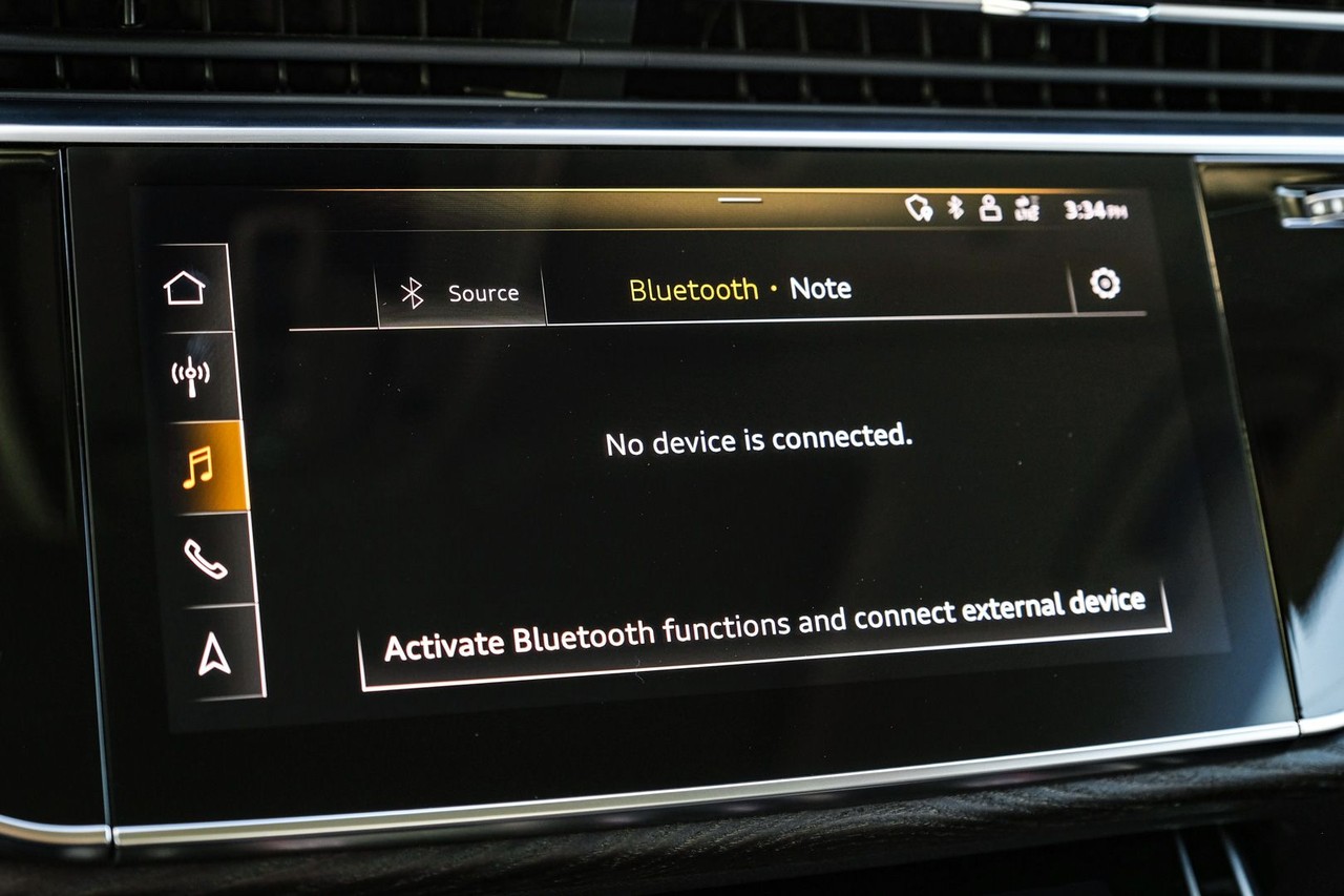 Audi Q8 Vehicle Main Gallery Image 27