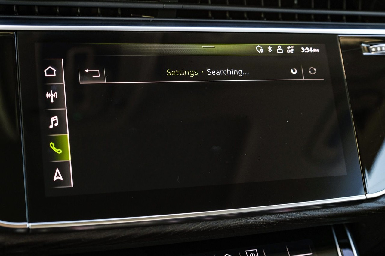 Audi Q8 Vehicle Main Gallery Image 28