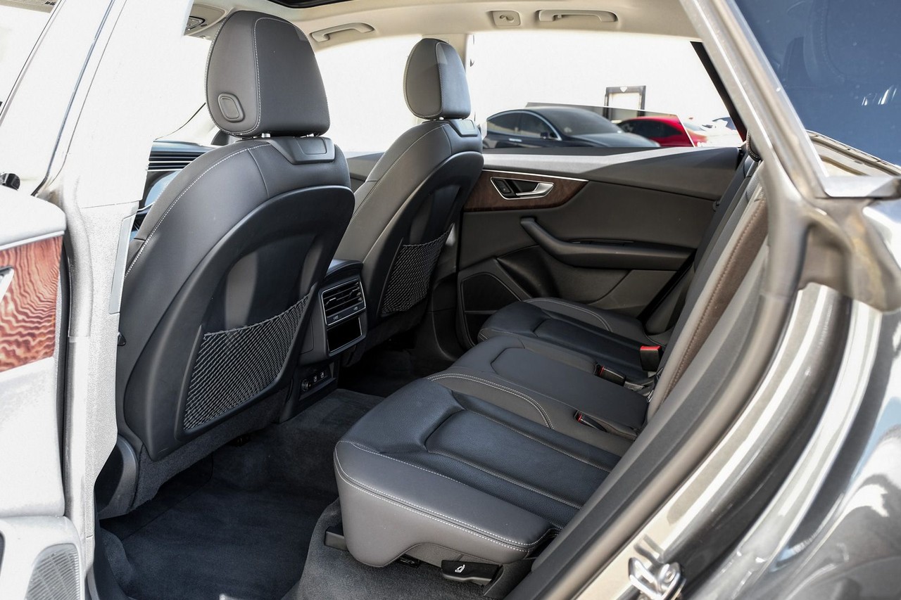 Audi Q8 Vehicle Main Gallery Image 37