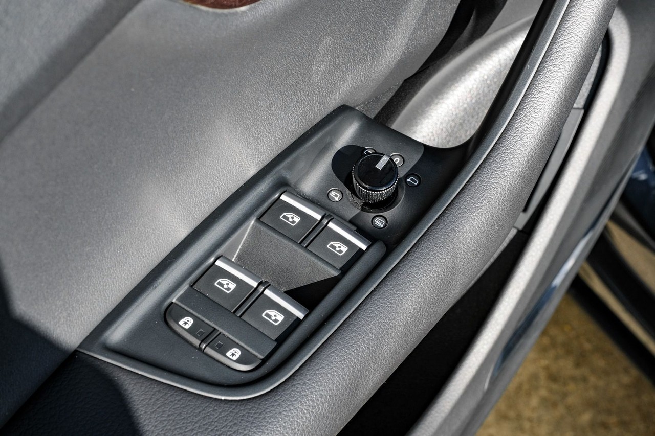 Audi Q8 Vehicle Main Gallery Image 42