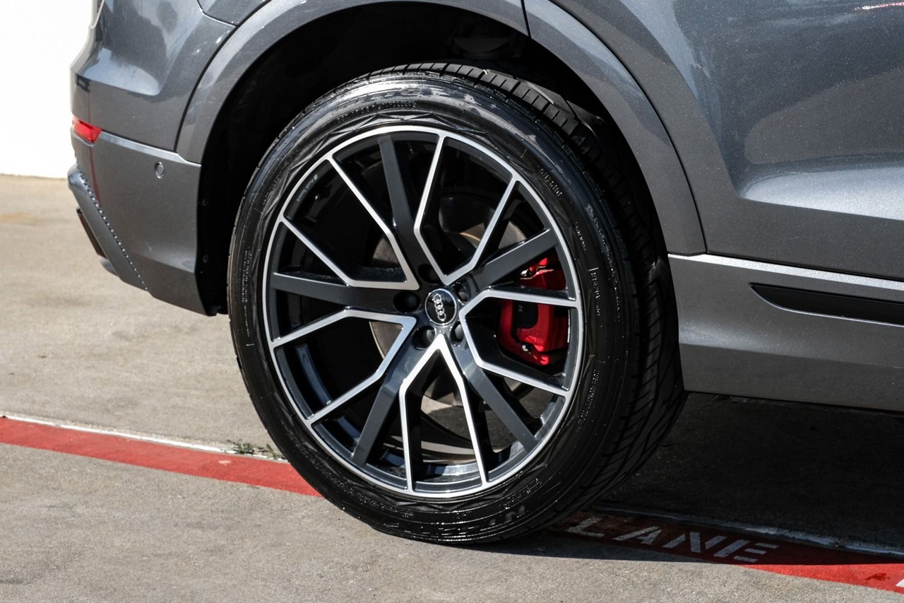 Audi Q8 Vehicle Main Gallery Image 50