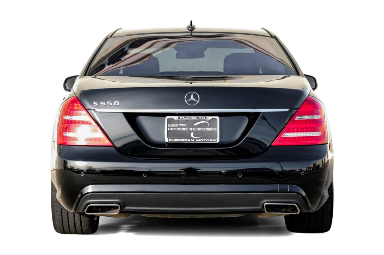 Mercedes-Benz S-Class Vehicle Main Gallery Image 09