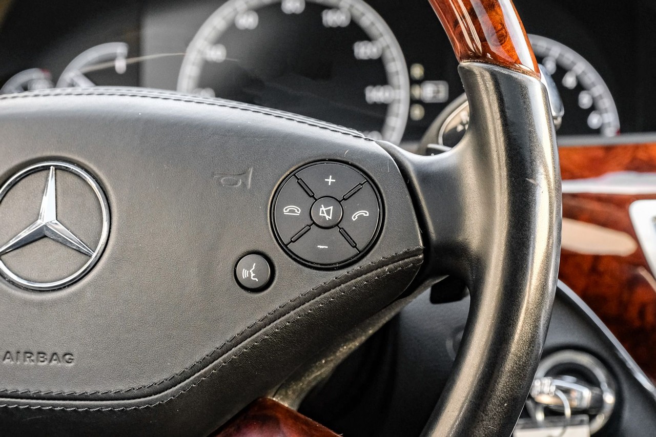 Mercedes-Benz S-Class Vehicle Main Gallery Image 18