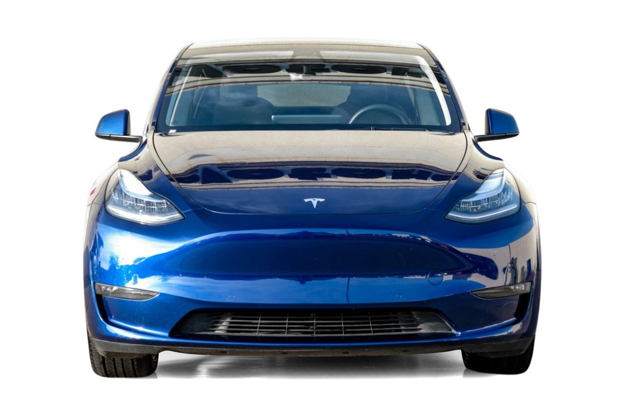 Tesla Model Y Vehicle Main Gallery Image 06