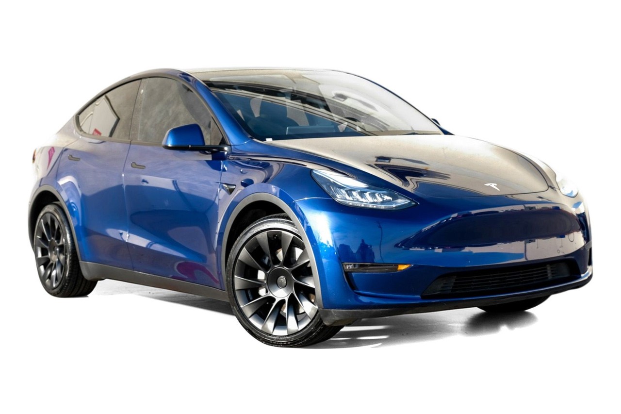 Tesla Model Y Vehicle Main Gallery Image 07