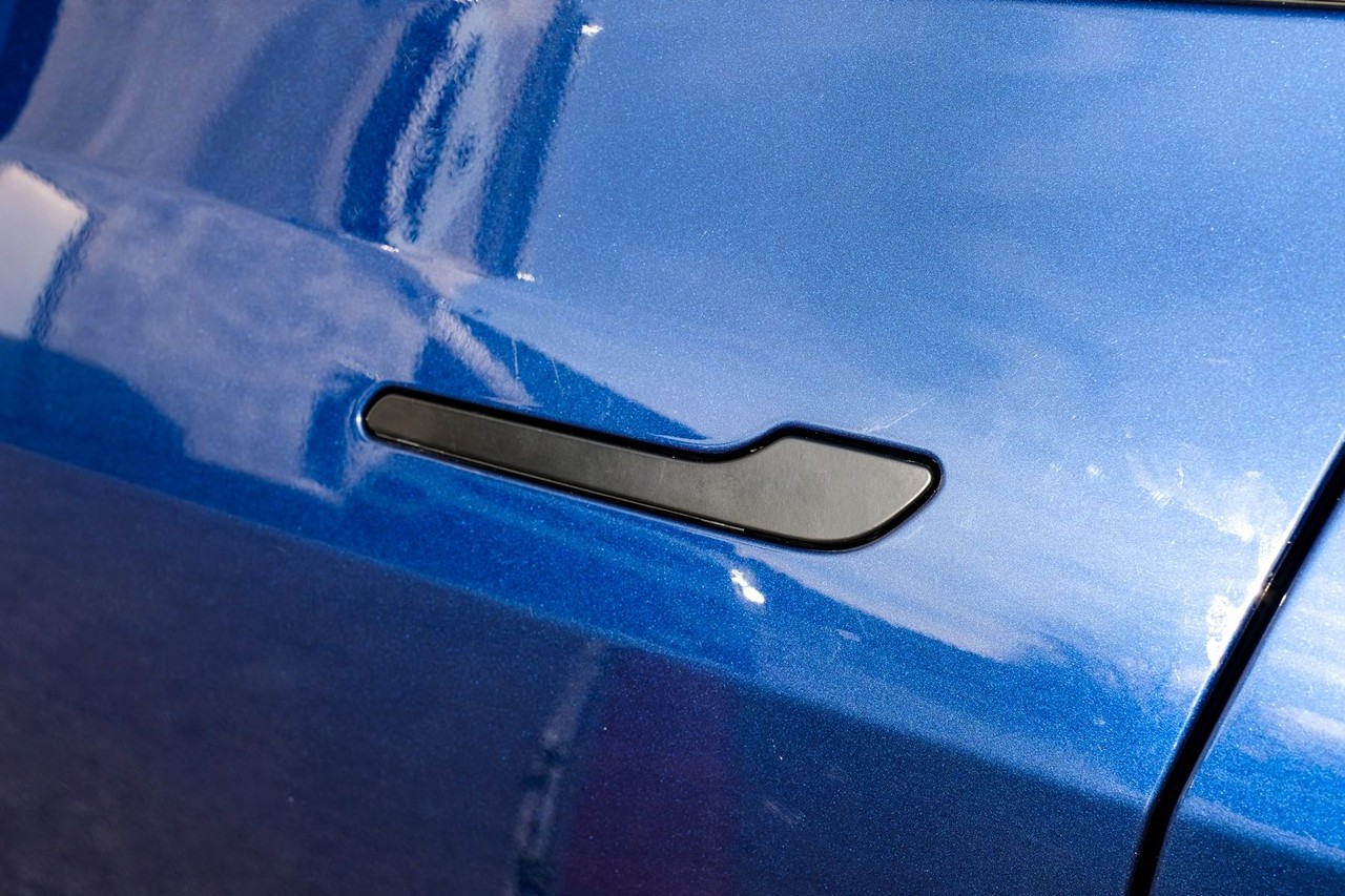 Tesla Model Y Vehicle Main Gallery Image 37