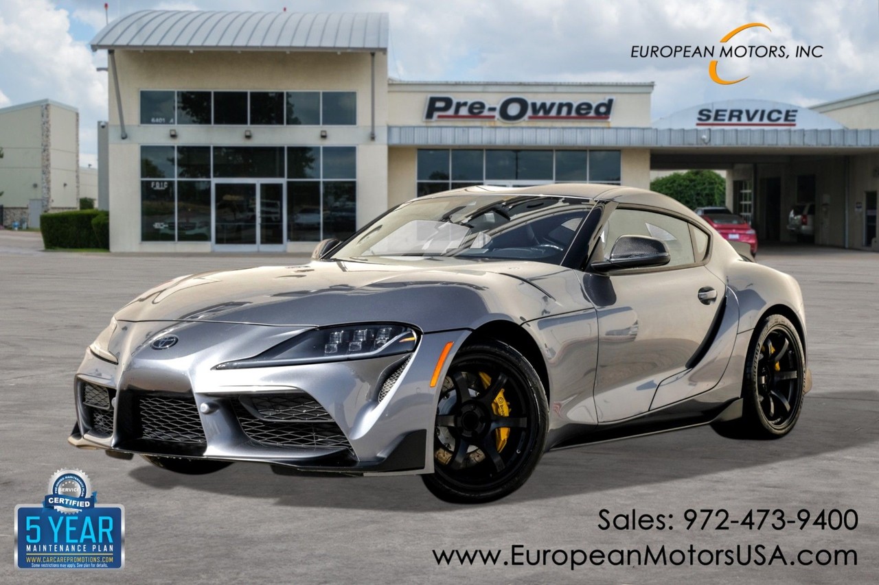 Toyota Supra Vehicle Main Gallery Image 01