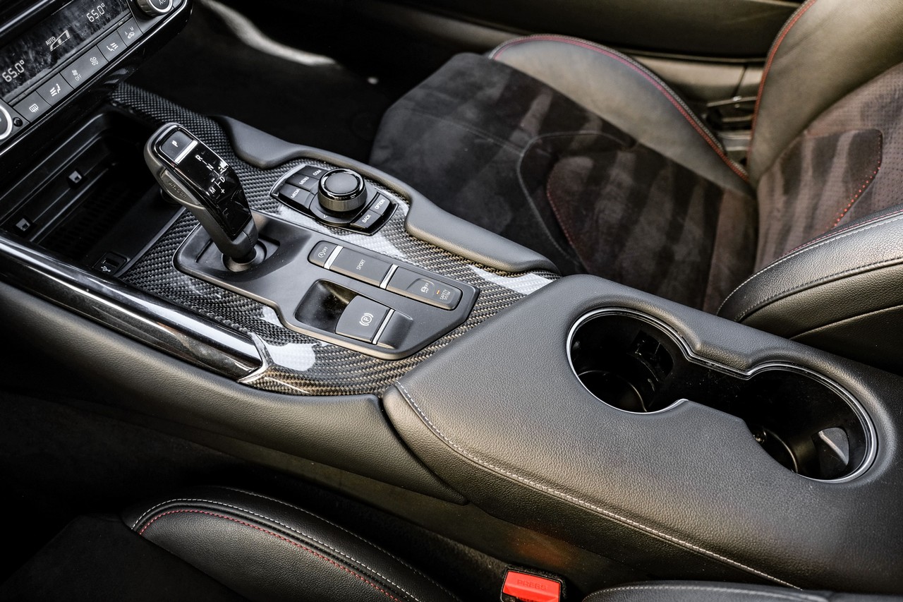 Toyota Supra Vehicle Main Gallery Image 21