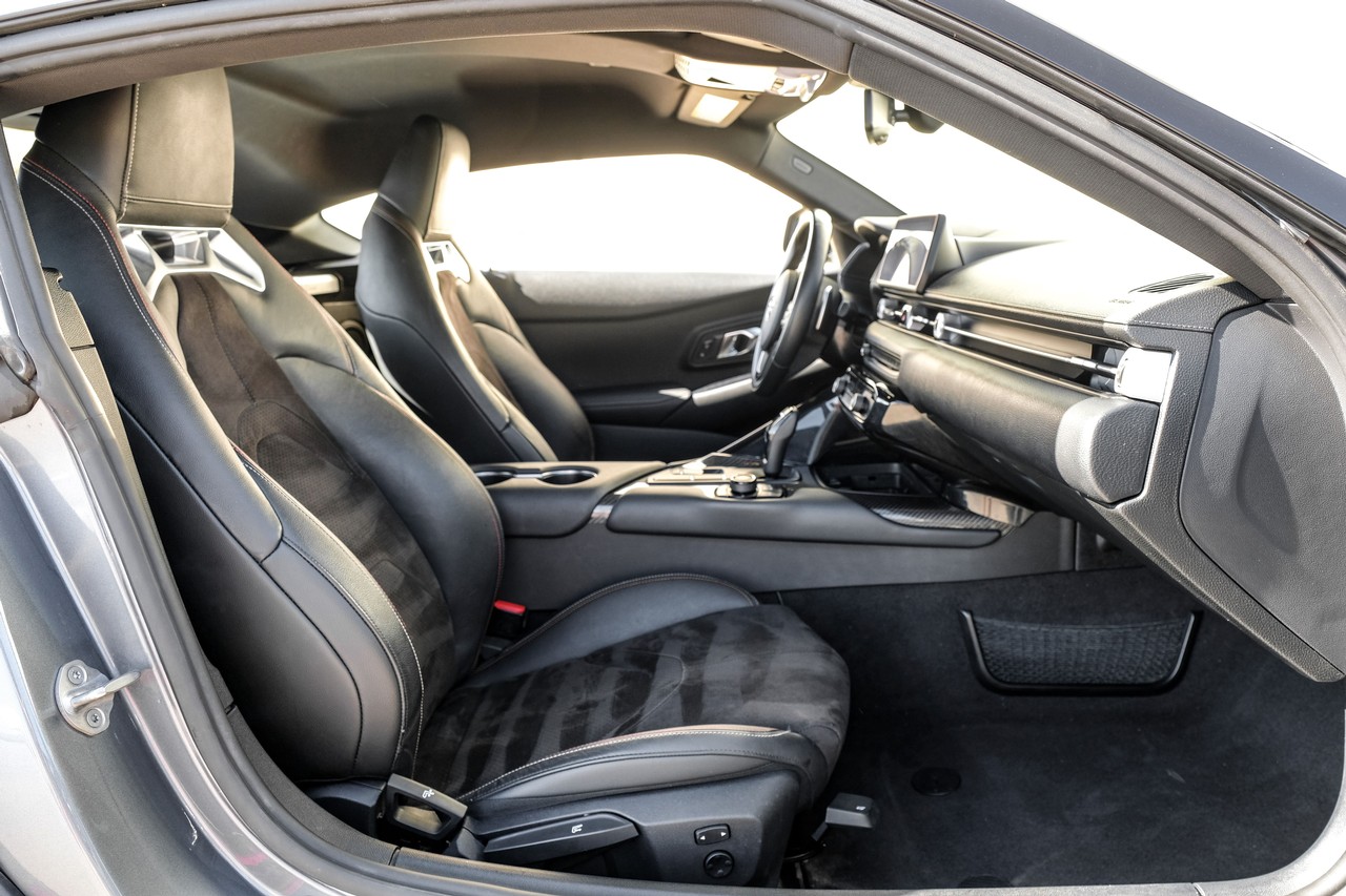 Toyota Supra Vehicle Main Gallery Image 29