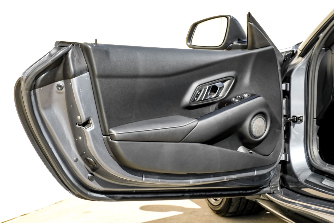 Toyota Supra Vehicle Main Gallery Image 33