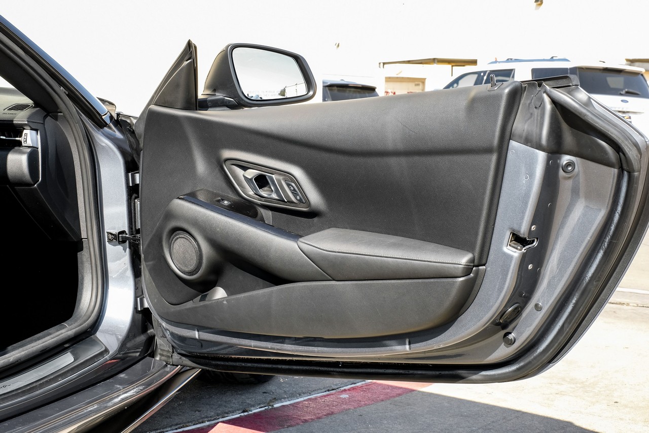 Toyota Supra Vehicle Main Gallery Image 35