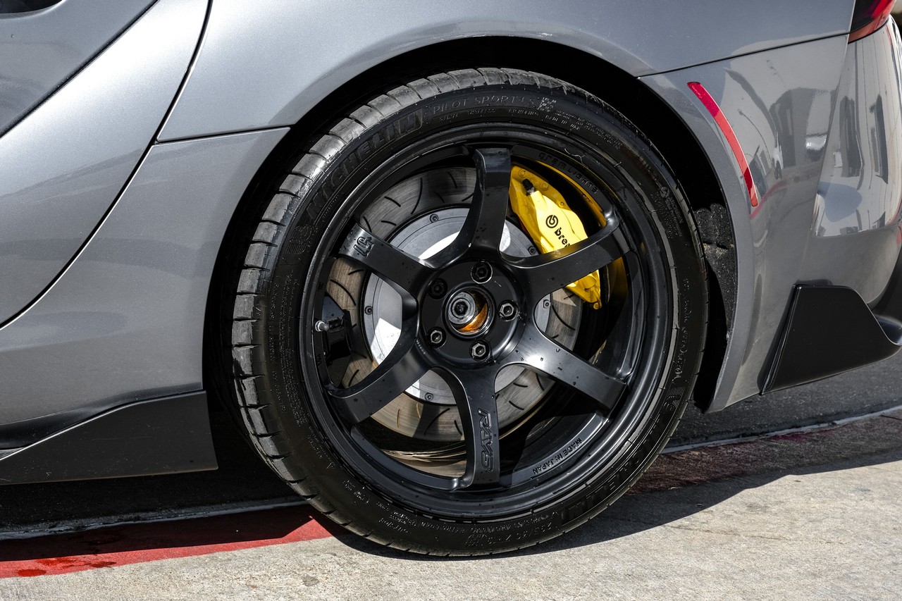 Toyota Supra Vehicle Main Gallery Image 43