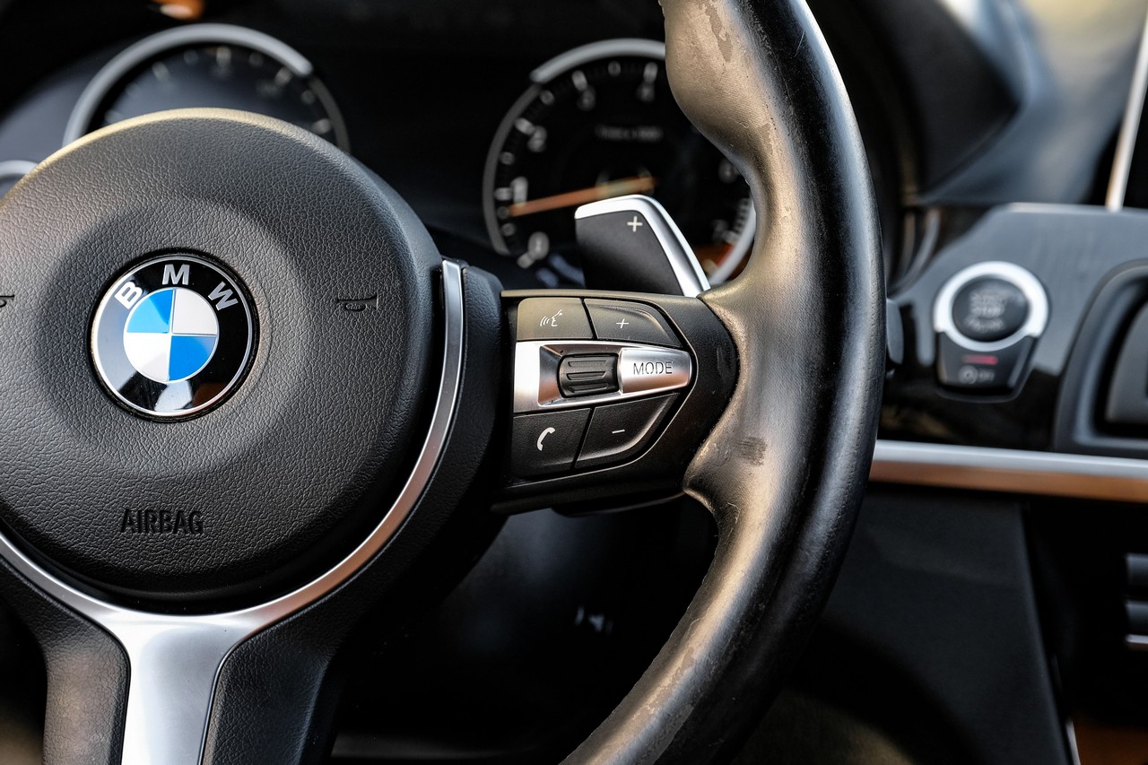 BMW 6 Series Vehicle Main Gallery Image 18