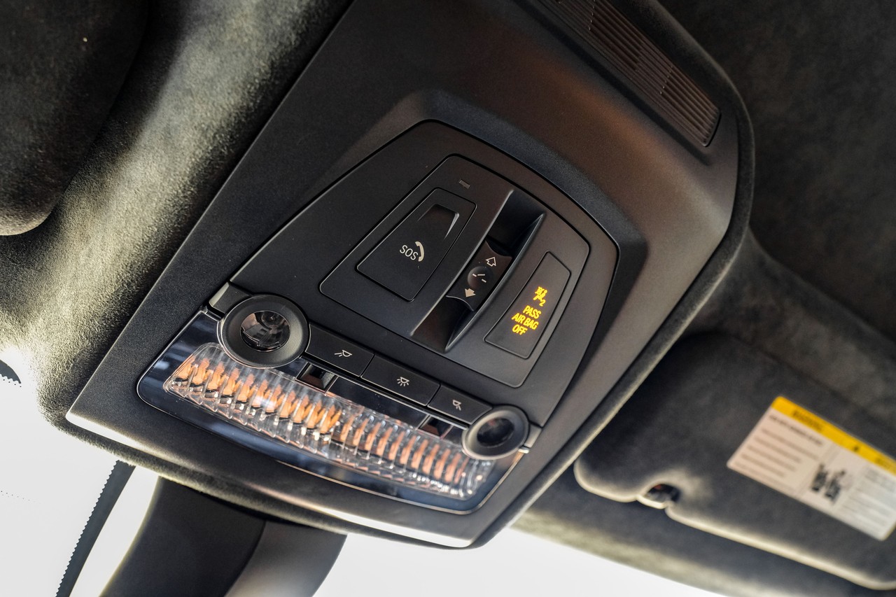 BMW 6 Series Vehicle Main Gallery Image 31