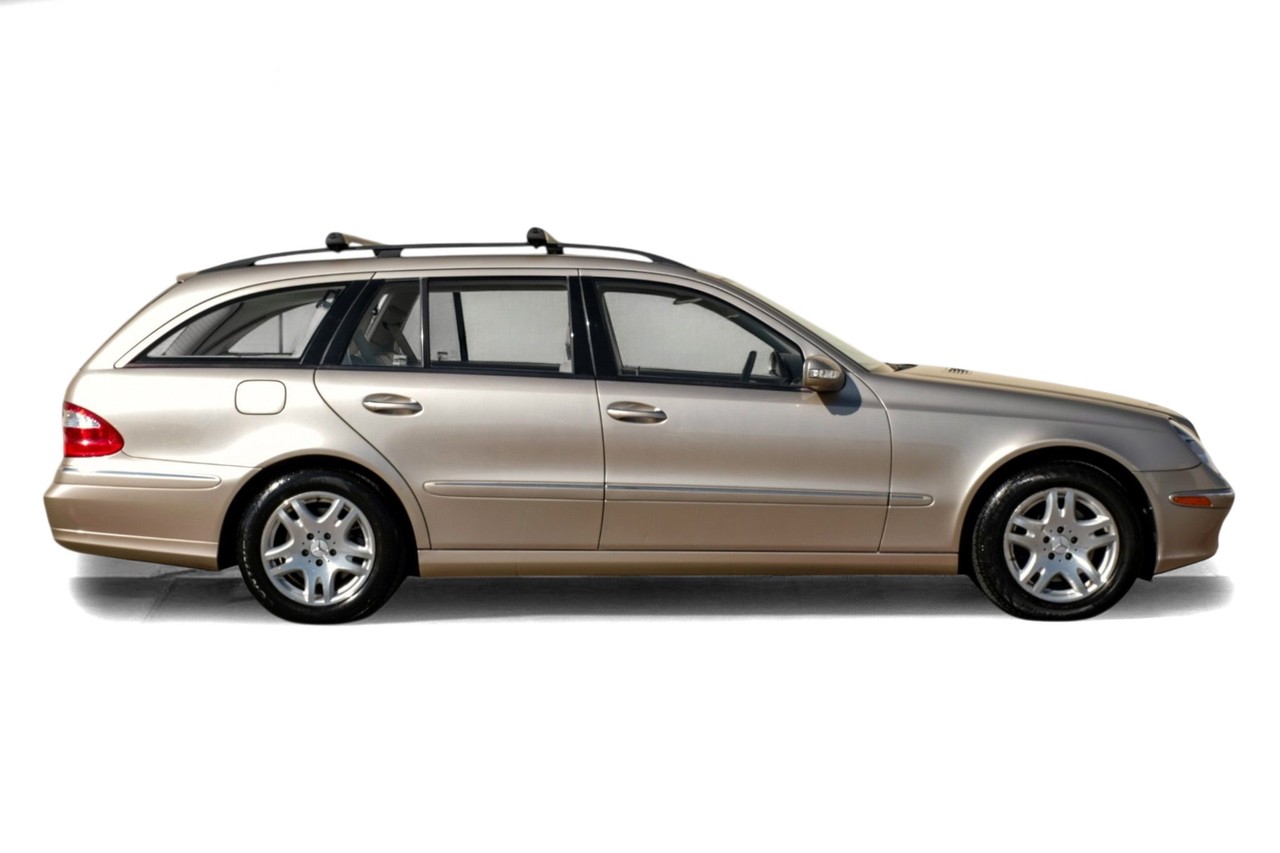 Mercedes-Benz E 320 Vehicle Main Gallery Image 08