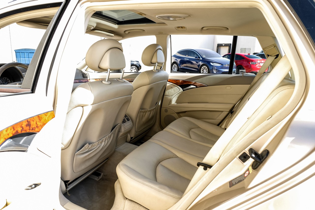 Mercedes-Benz E 320 Vehicle Main Gallery Image 33