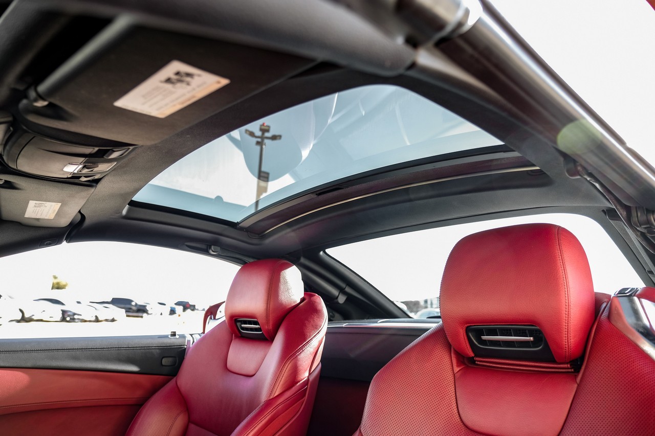 Mercedes-Benz SL 400 Vehicle Main Gallery Image 05