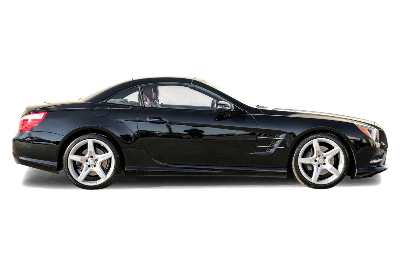 Mercedes-Benz SL 400 Vehicle Main Gallery Image 08