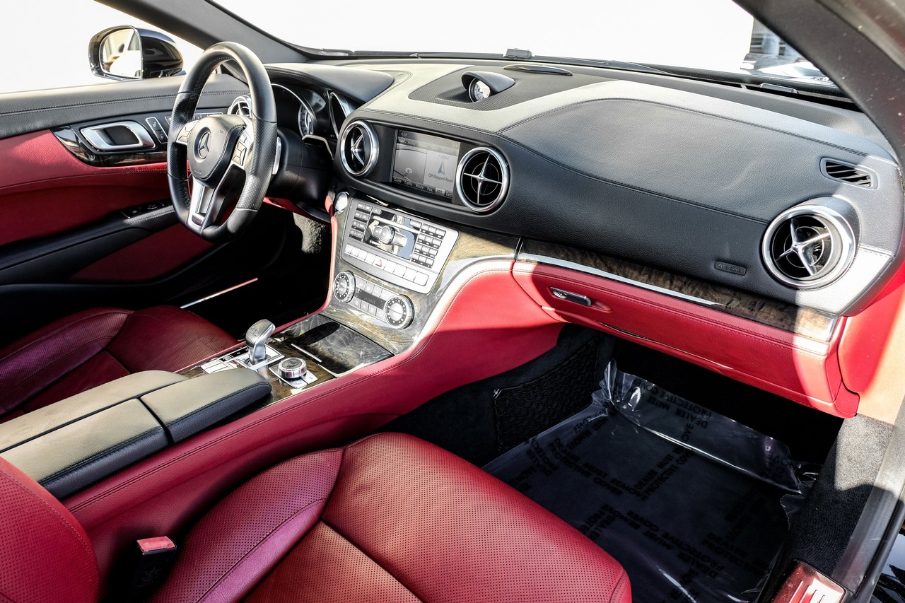 Mercedes-Benz SL 400 Vehicle Main Gallery Image 13