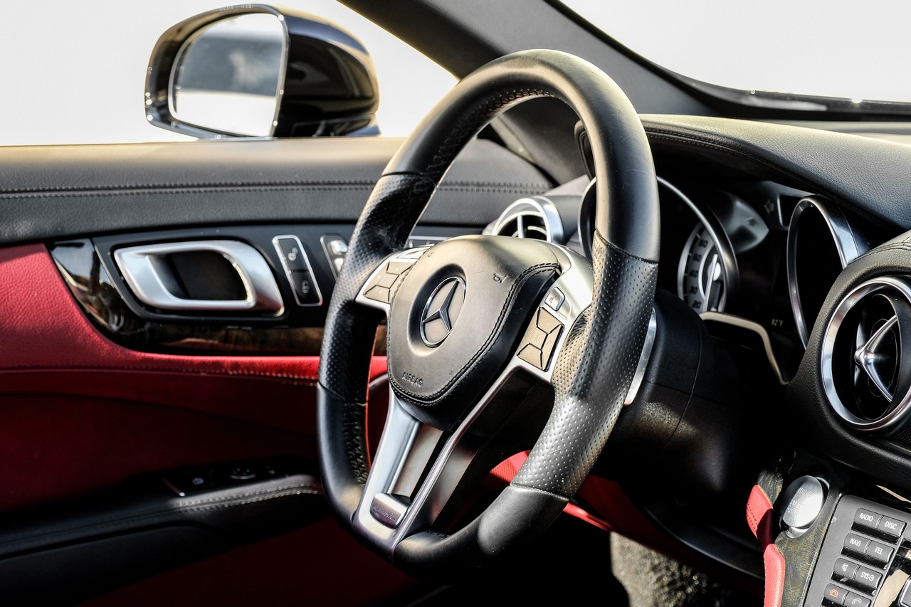 Mercedes-Benz SL 400 Vehicle Main Gallery Image 14