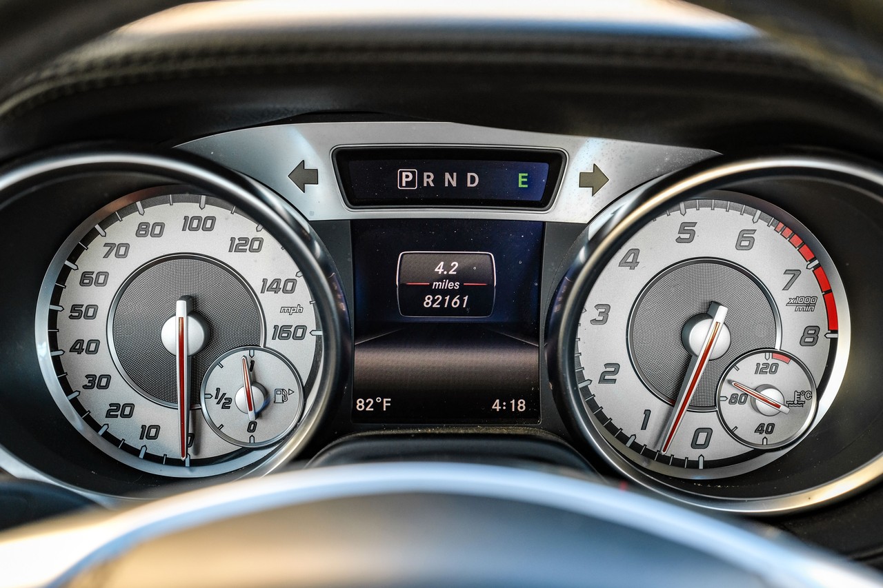 Mercedes-Benz SL 400 Vehicle Main Gallery Image 18