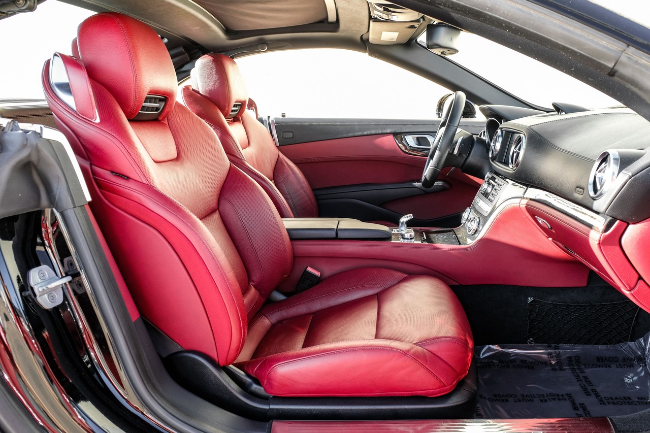 Mercedes-Benz SL 400 Vehicle Main Gallery Image 29