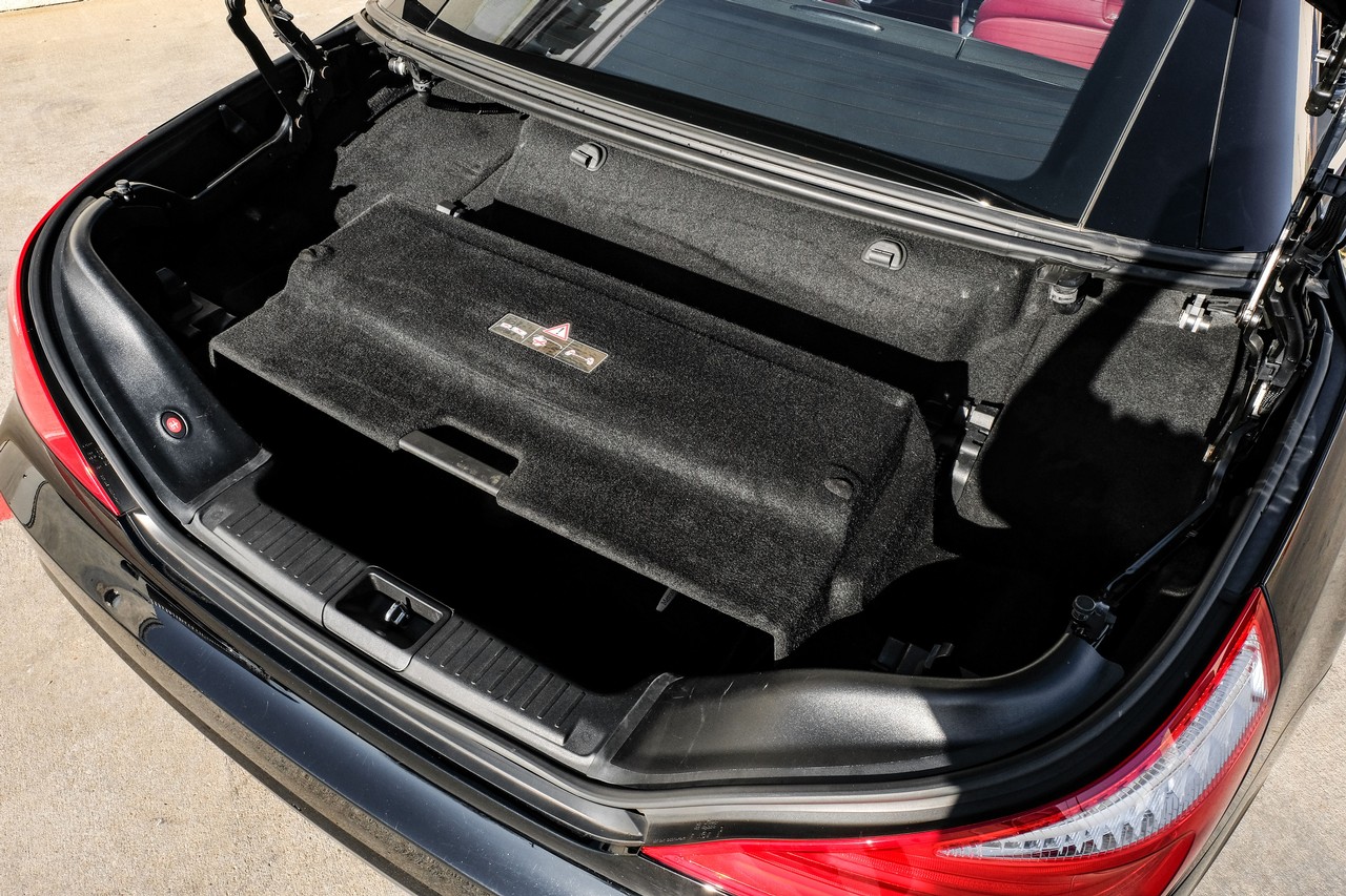 Mercedes-Benz SL 400 Vehicle Main Gallery Image 36