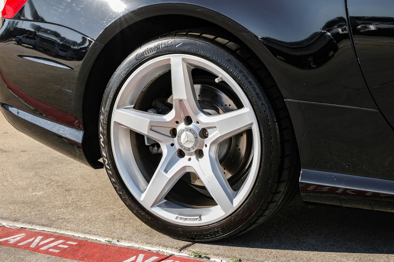 Mercedes-Benz SL 400 Vehicle Main Gallery Image 38