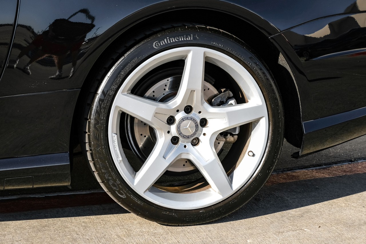 Mercedes-Benz SL 400 Vehicle Main Gallery Image 41