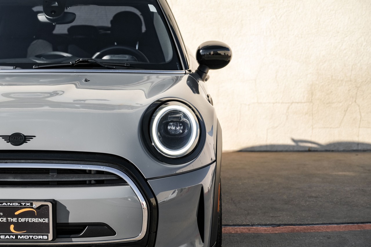 MINI Cooper Vehicle Main Gallery Image 45