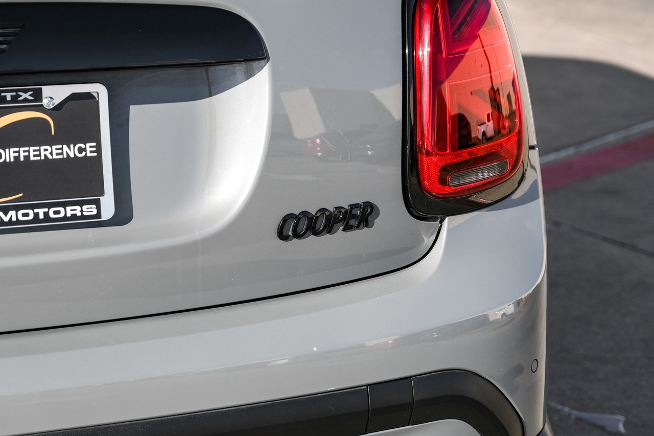 MINI Cooper Vehicle Main Gallery Image 47